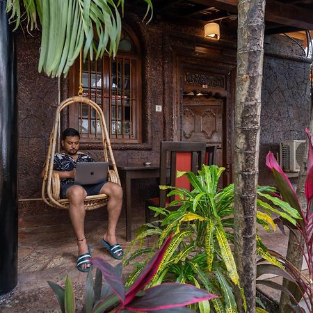 Madpackers Goa Anjuna - Bar ภายนอก รูปภาพ