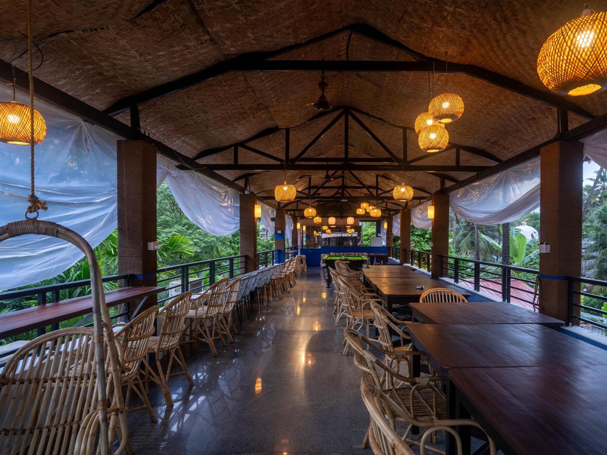 Madpackers Goa Anjuna - Bar ภายนอก รูปภาพ