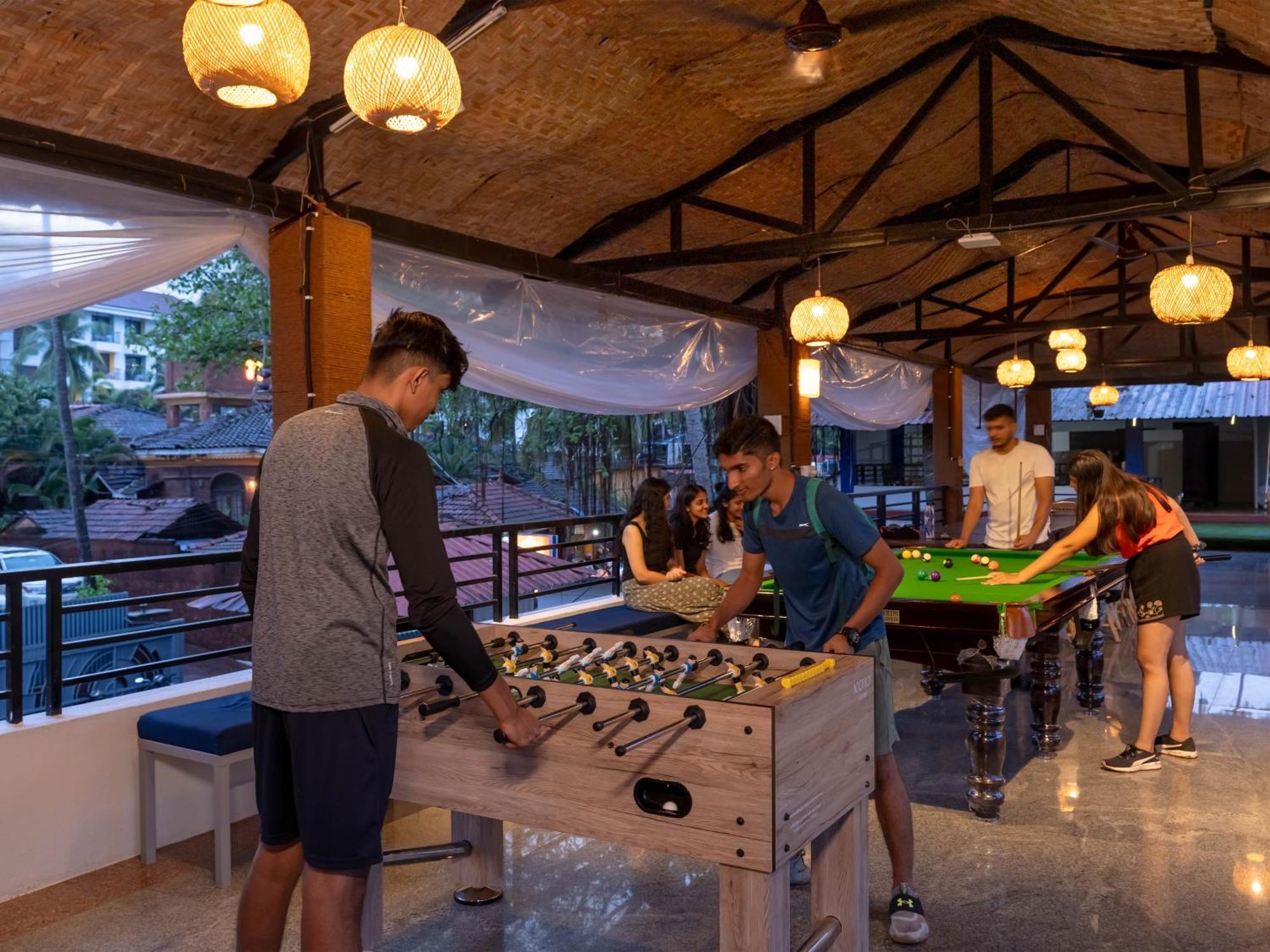 Madpackers Goa Anjuna - Bar ภายนอก รูปภาพ