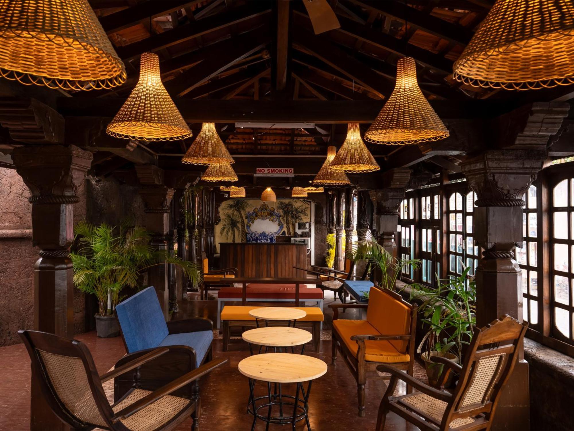 Madpackers Goa Anjuna - Bar ภายนอก รูปภาพ