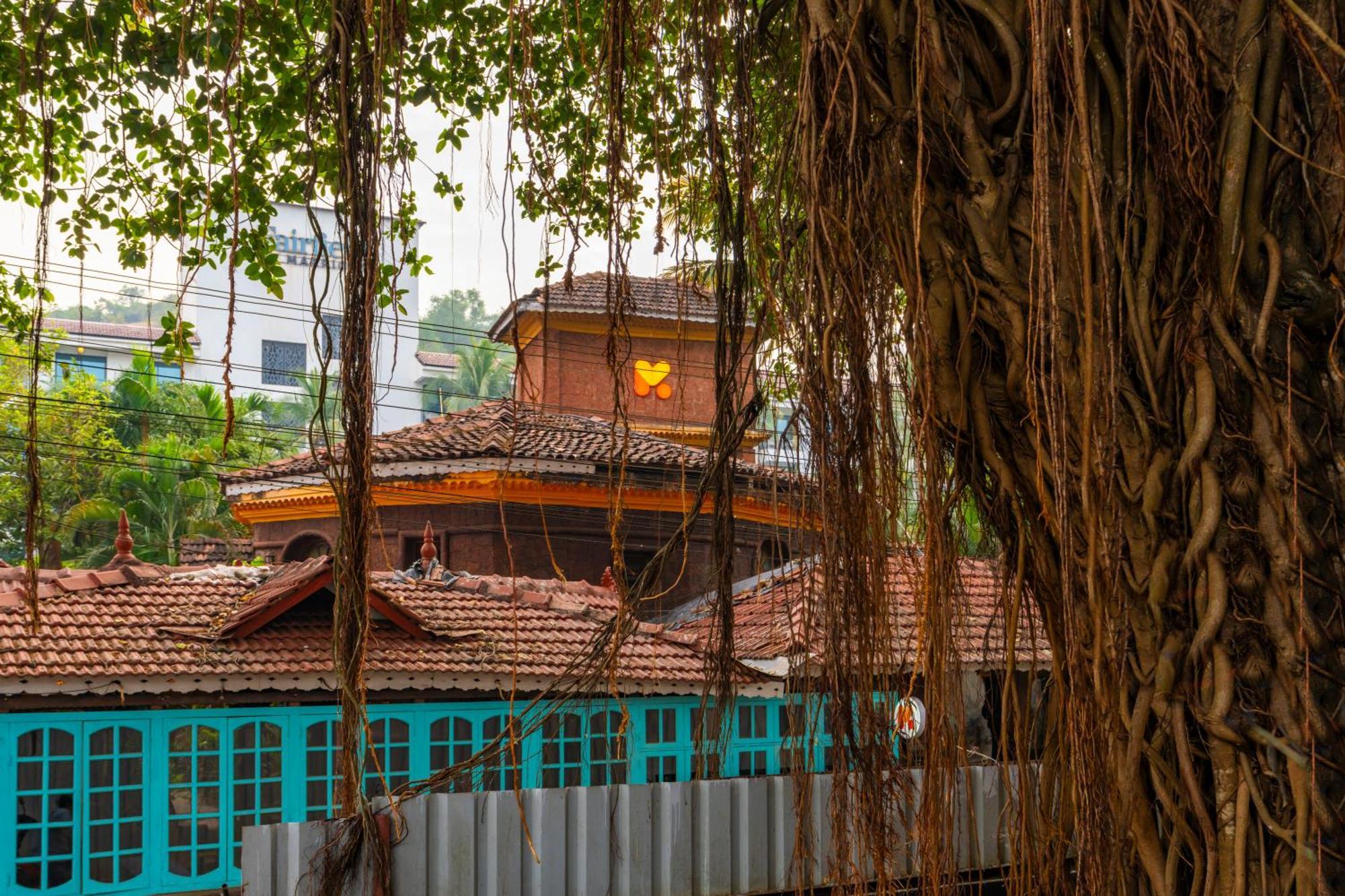 Madpackers Goa Anjuna - Bar ภายนอก รูปภาพ
