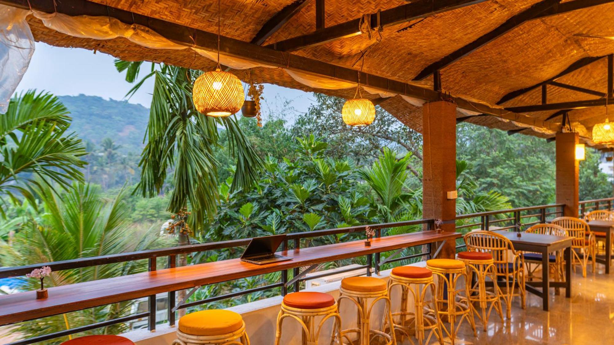 Madpackers Goa Anjuna - Bar ภายนอก รูปภาพ