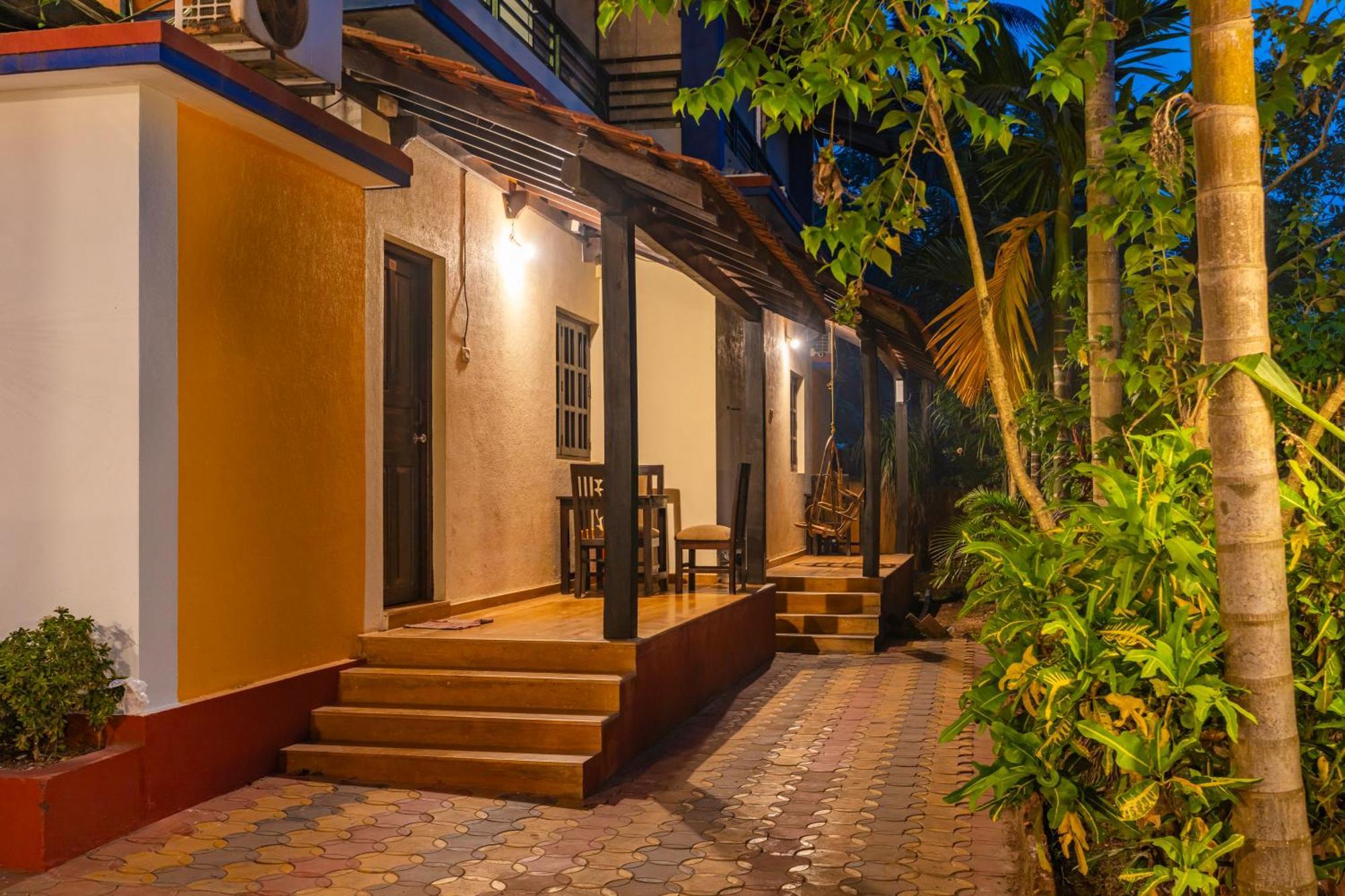 Madpackers Goa Anjuna - Bar ภายนอก รูปภาพ