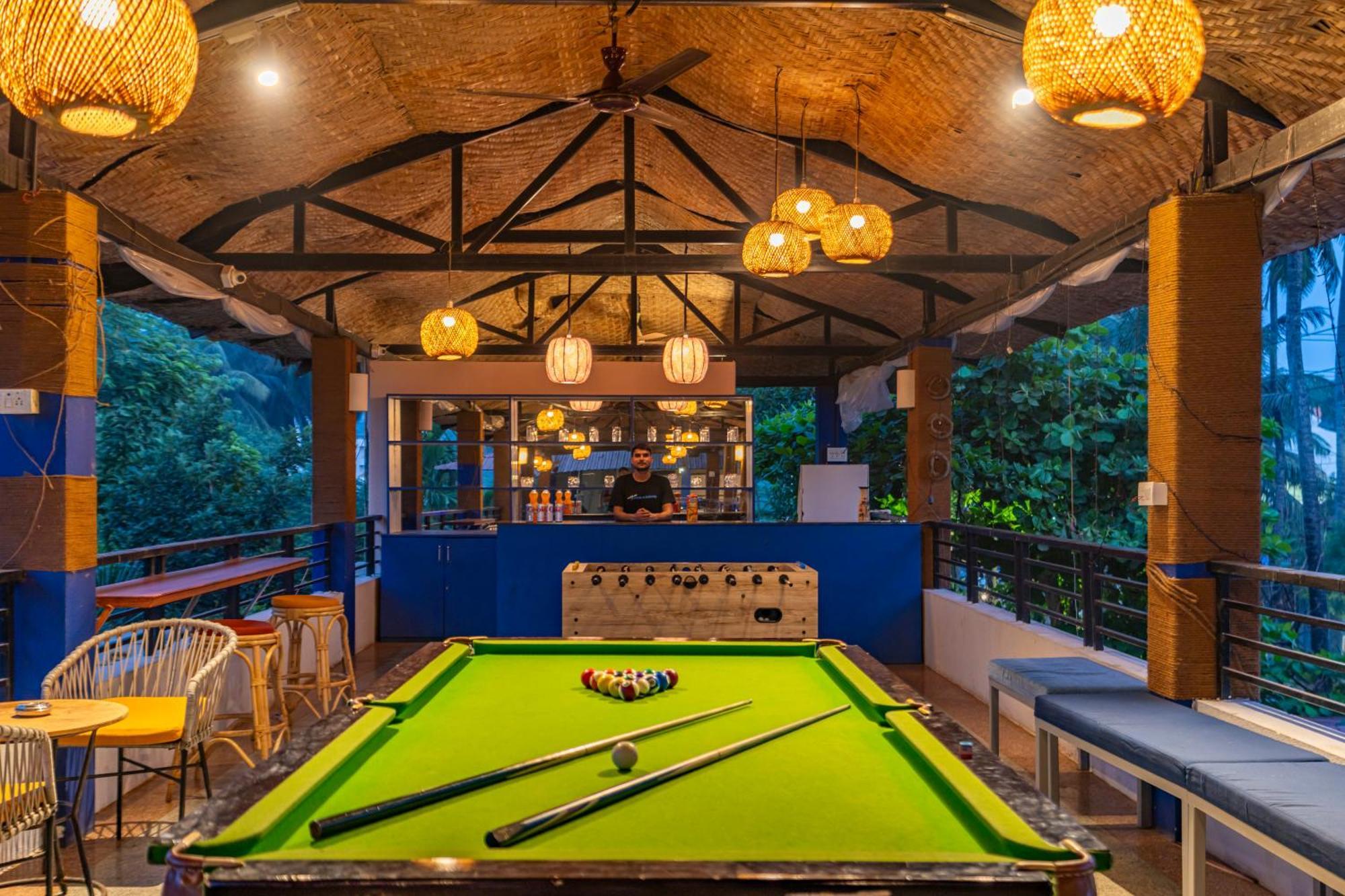 Madpackers Goa Anjuna - Bar ภายนอก รูปภาพ