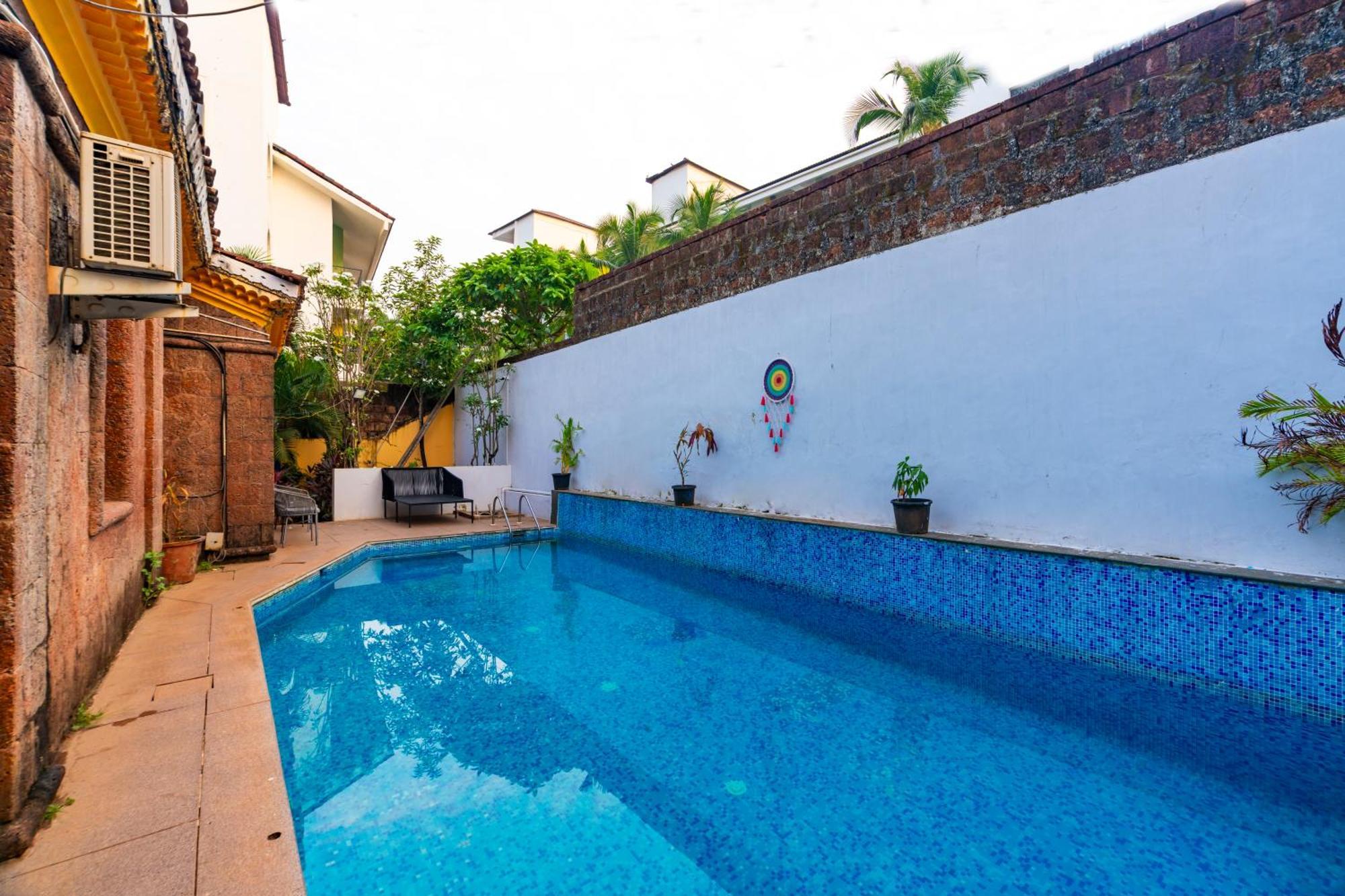 Madpackers Goa Anjuna - Bar ภายนอก รูปภาพ