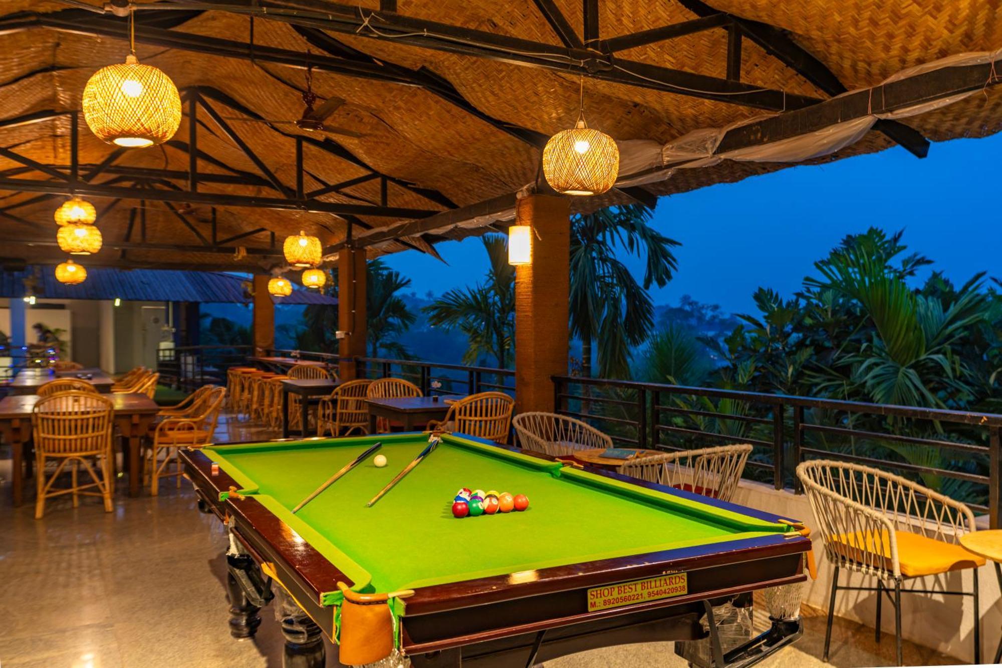 Madpackers Goa Anjuna - Bar ภายนอก รูปภาพ