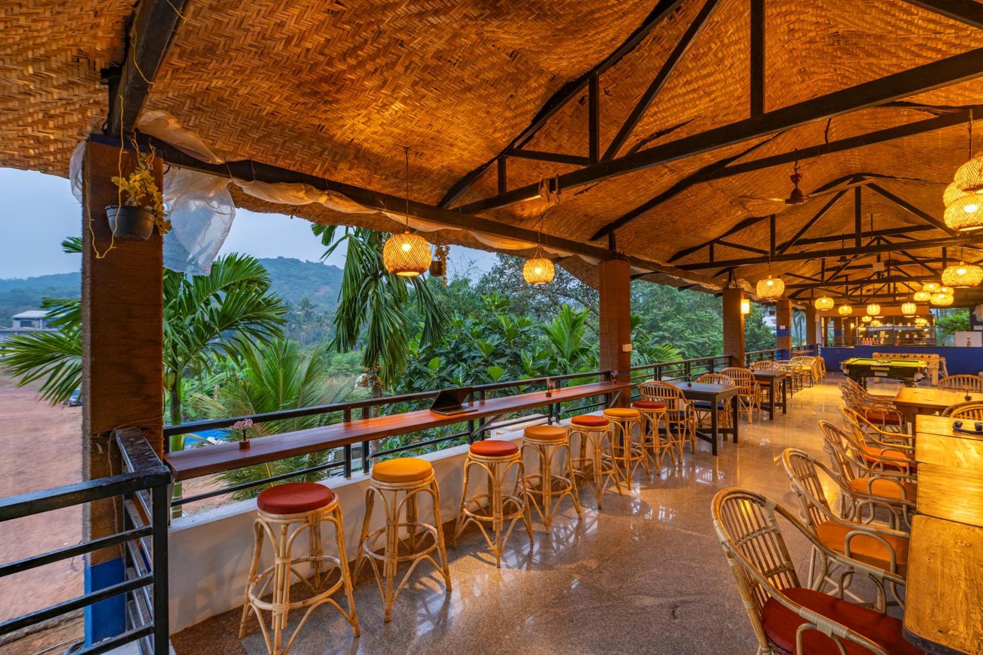 Madpackers Goa Anjuna - Bar ภายนอก รูปภาพ